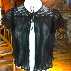 Vintage black sheer lace tie up blouse/Négligée